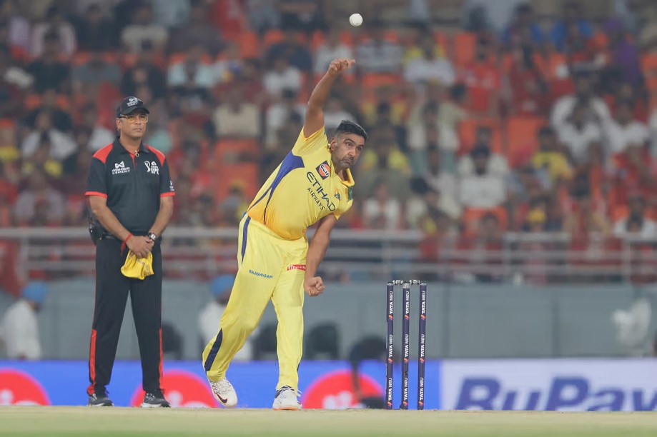 IPL Bowlers with the Most Dot Balls