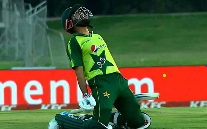 Captains Who Scored Centuries in T20